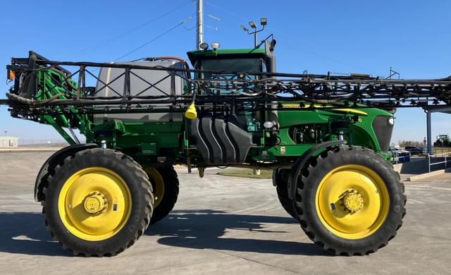 Image of John Deere 4830 equipment image 1