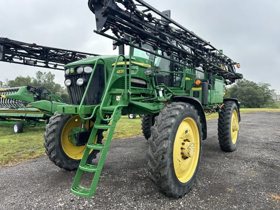 2010 John Deere 4830 Equipment Image0