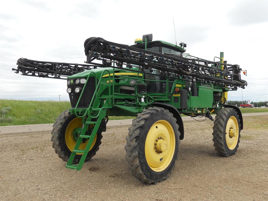 Image of John Deere 4830 Primary image