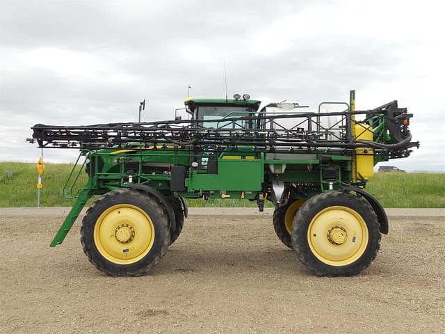 Image of John Deere 4830 equipment image 1