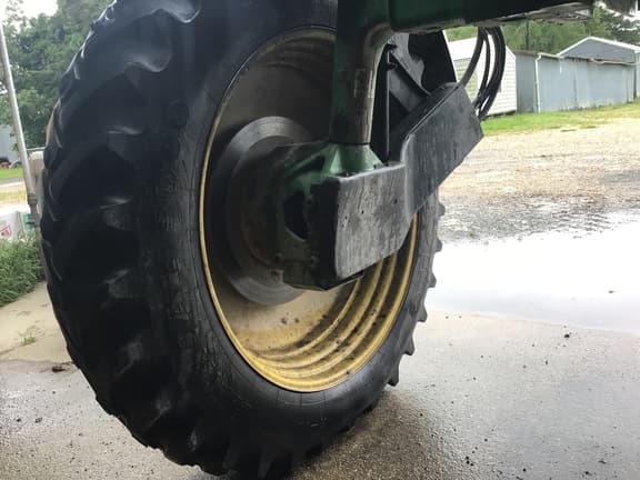 Image of John Deere 4830 equipment image 2