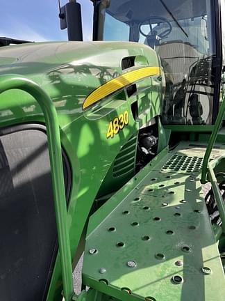 Image of John Deere 4830 equipment image 1