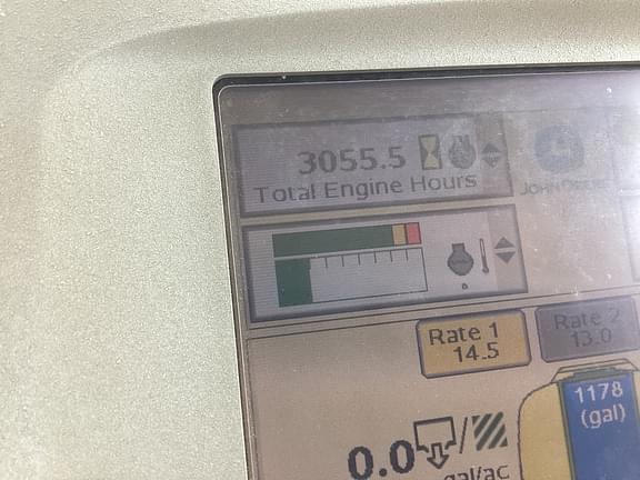 Image of John Deere 4930 equipment image 1
