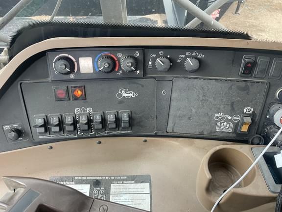 Image of John Deere 4930 equipment image 3