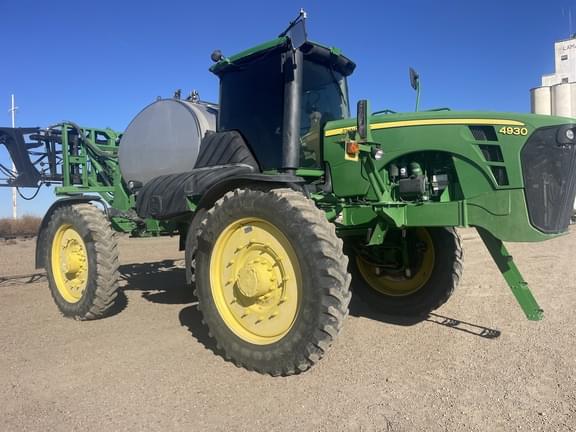 Image of John Deere 4930 equipment image 2