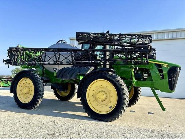 Image of John Deere 4930 equipment image 1
