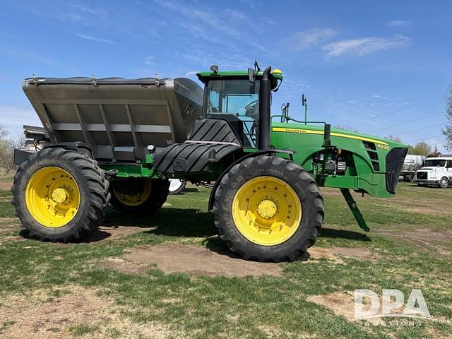 Image of John Deere 4930 equipment image 1