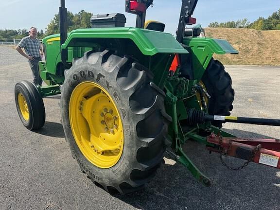 Image of John Deere 5045D equipment image 4