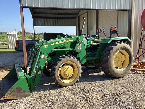 Image of John Deere 5045D equipment image 2