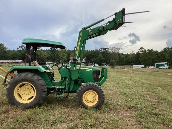 Image of John Deere 5045E equipment image 2