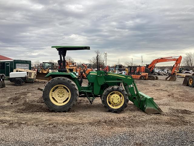 Image of John Deere 5045E equipment image 4