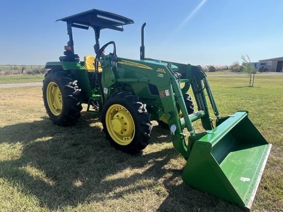 Image of John Deere 5045E equipment image 2