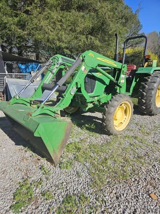 Main image John Deere 5055E