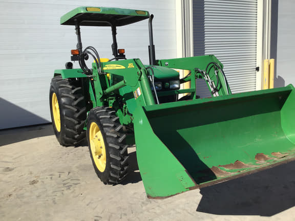 Image of John Deere 5055E equipment image 3