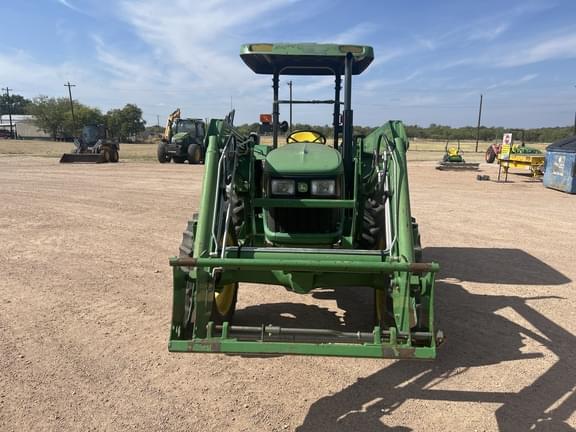 Image of John Deere 5055E equipment image 4