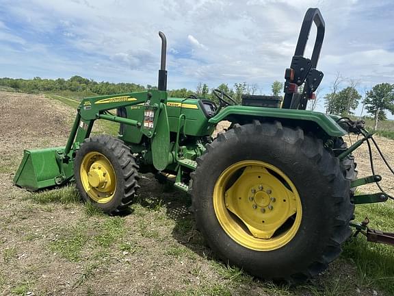 Image of John Deere 5065E equipment image 2