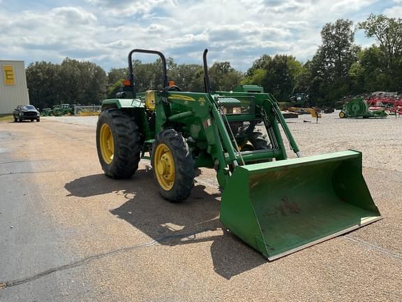 Image of John Deere 5065E equipment image 3