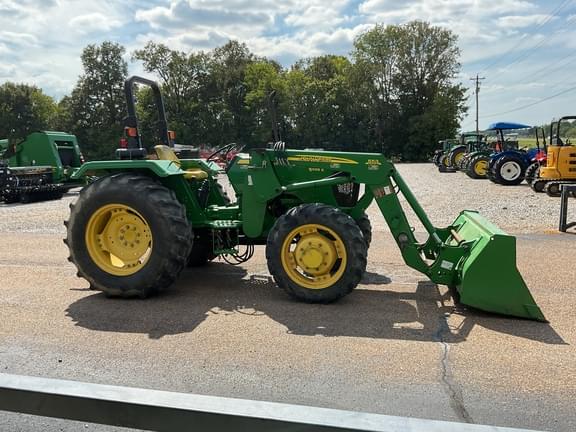 Image of John Deere 5065E equipment image 4