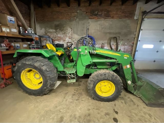 Image of John Deere 5065E equipment image 1