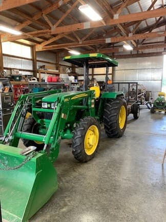 Image of John Deere 5065E equipment image 2