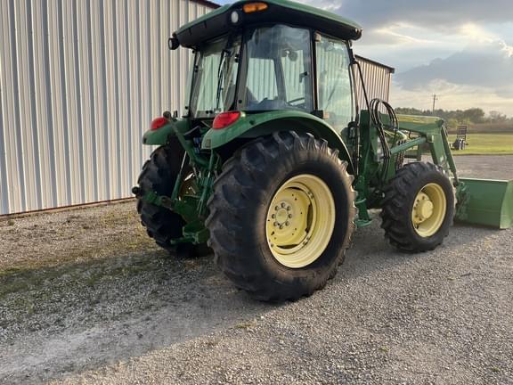 Image of John Deere 5075M equipment image 4