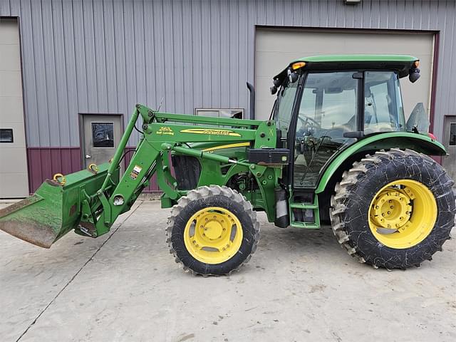 Image of John Deere 5075M equipment image 2