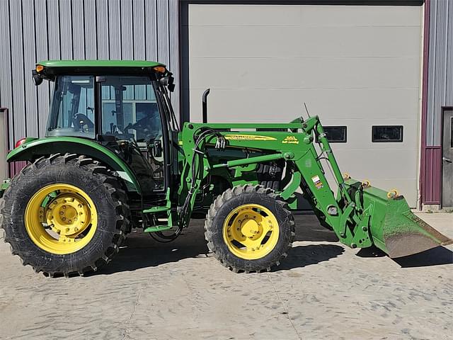 Image of John Deere 5075M equipment image 1