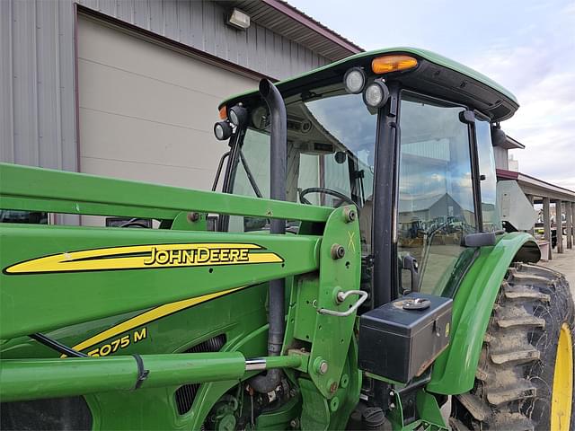 Image of John Deere 5075M equipment image 3