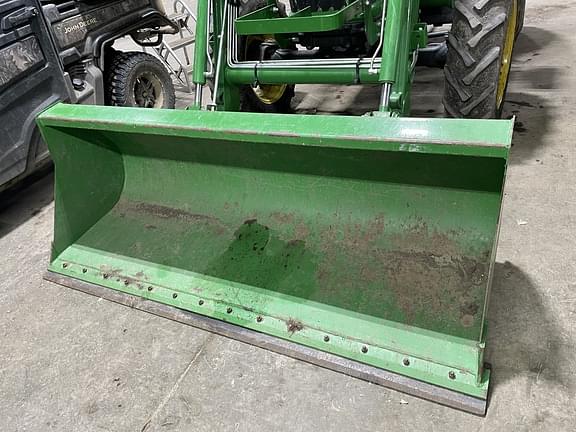 Image of John Deere 5083E equipment image 4