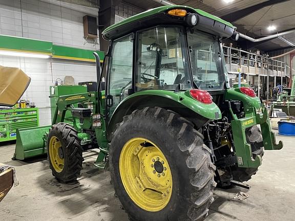 Image of John Deere 5083E equipment image 1