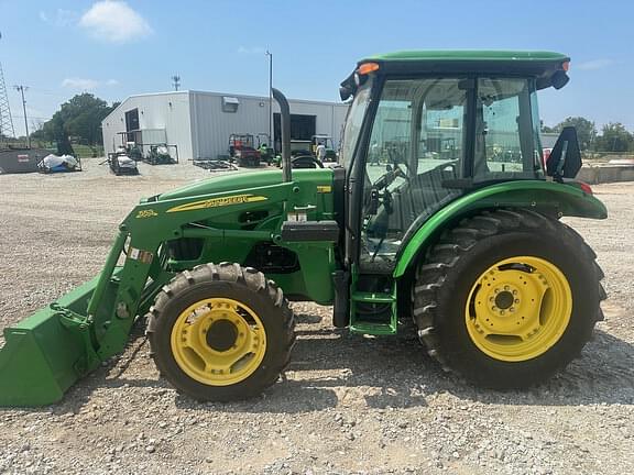 Image of John Deere 5083E equipment image 4