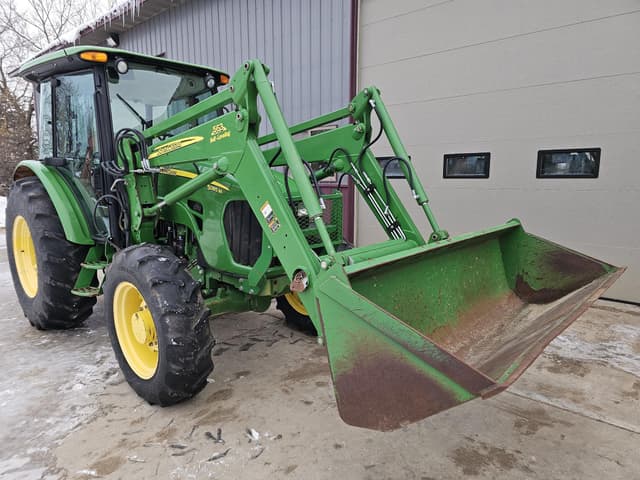 Image of John Deere 5085M equipment image 2