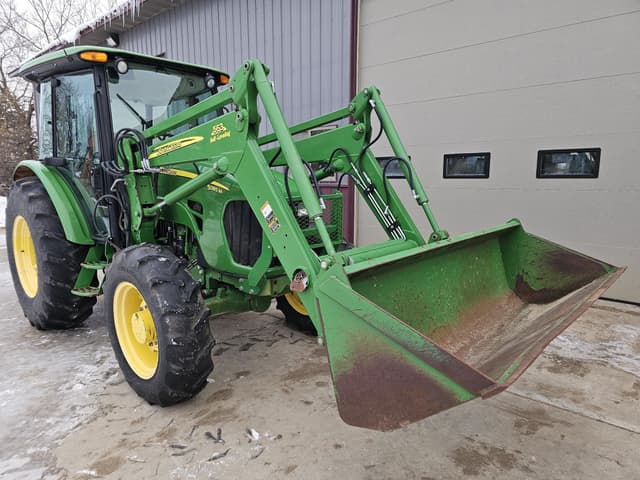 Image of John Deere 5085M equipment image 2