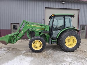 2010 John Deere 5085M Image
