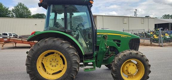 Image of John Deere 5085M Primary image