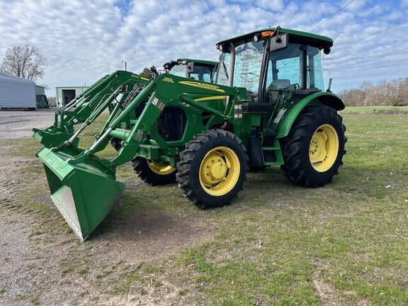 Image of John Deere 5085M equipment image 1