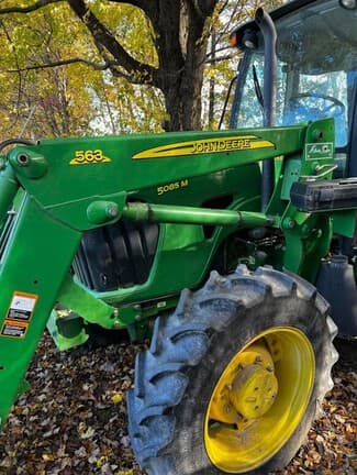 Image of John Deere 5085M Primary image