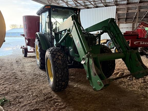 Image of John Deere 5093E equipment image 4