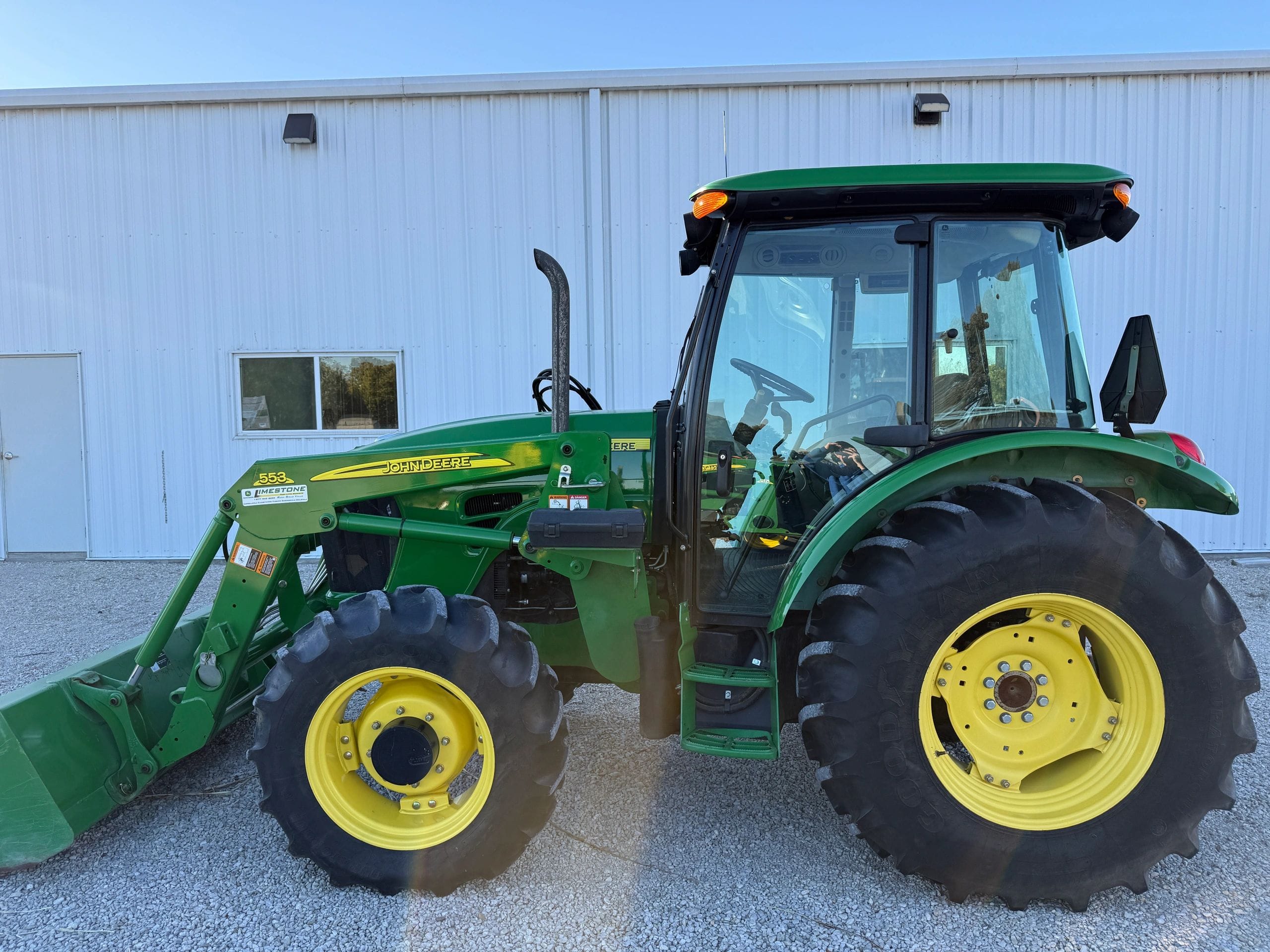 2010 John Deere 5093E Equipment Image0