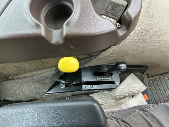 Image of John Deere 5093E equipment image 4