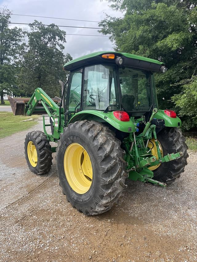 Image of John Deere 5095M equipment image 3