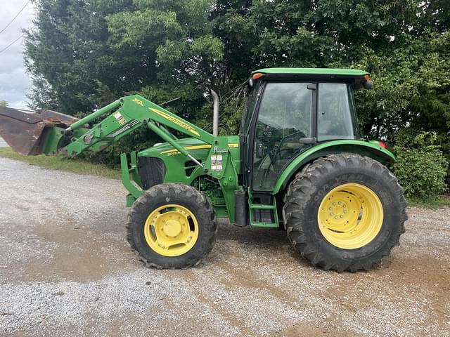 Image of John Deere 5095M equipment image 1
