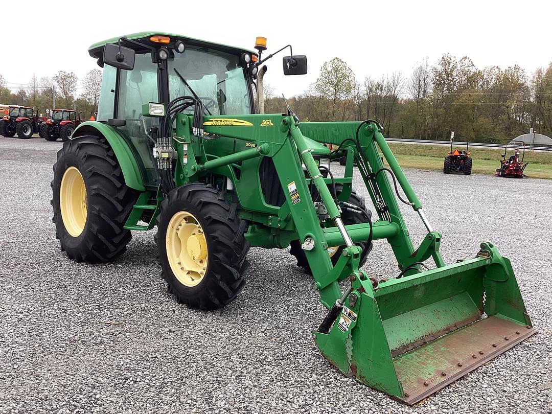 Image of John Deere 5095M Primary image