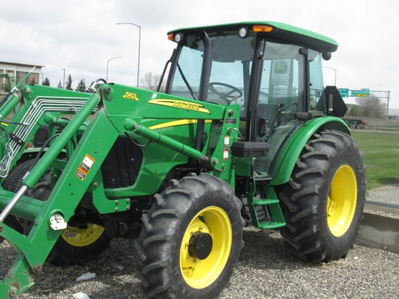 2010 John Deere 5101E Equipment Image0
