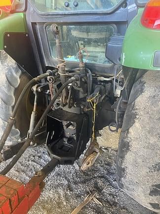 Image of John Deere 5101E equipment image 3