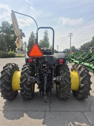 Image of John Deere 5101EN equipment image 4