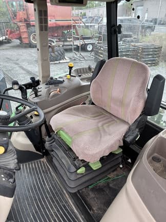 Image of John Deere 5105M equipment image 4