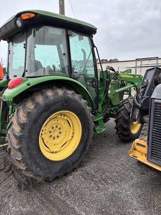 Image of John Deere 5105M equipment image 3