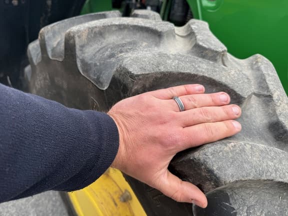 Image of John Deere 5105M equipment image 2