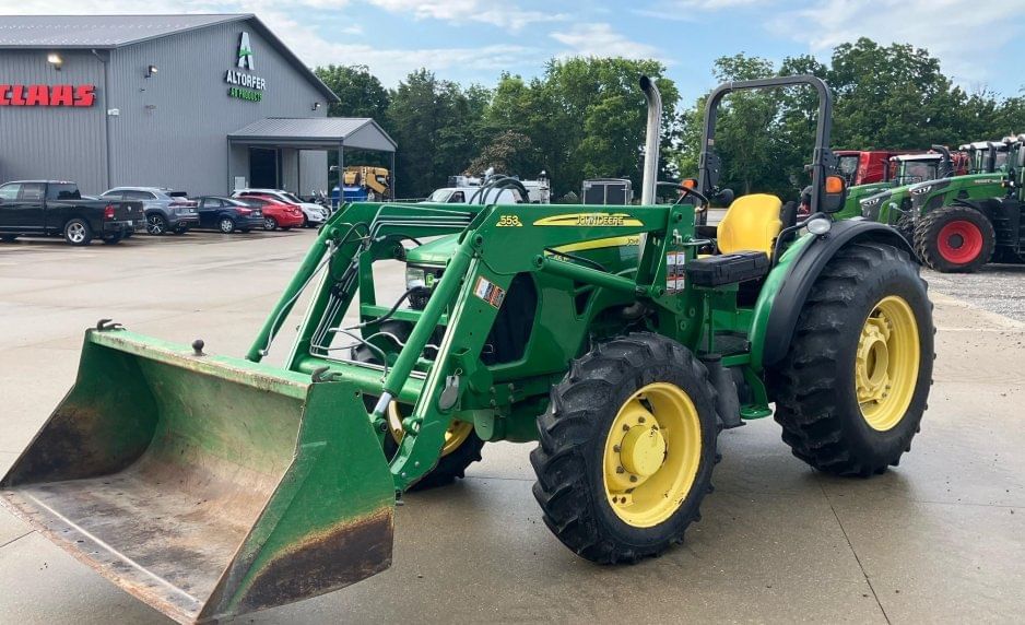 2010 John Deere 5105M Equipment Image0